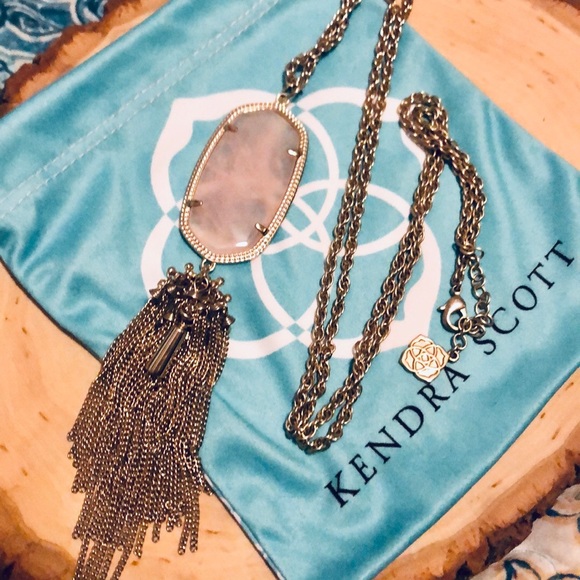 NWOT KENDRA SCOTT ROSE QUARTZ/GOLD RAYNE NECKLACE! - Picture 3 of 7